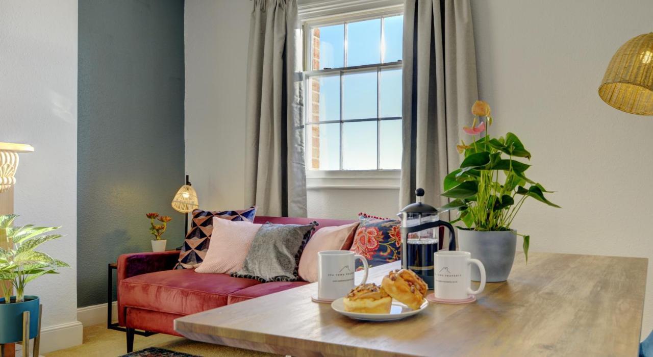 Regency Nest By Spa Town Property - Stylish 3 Bedroom Apartment On 2 Floors, Central Leamington Spa Esterno foto